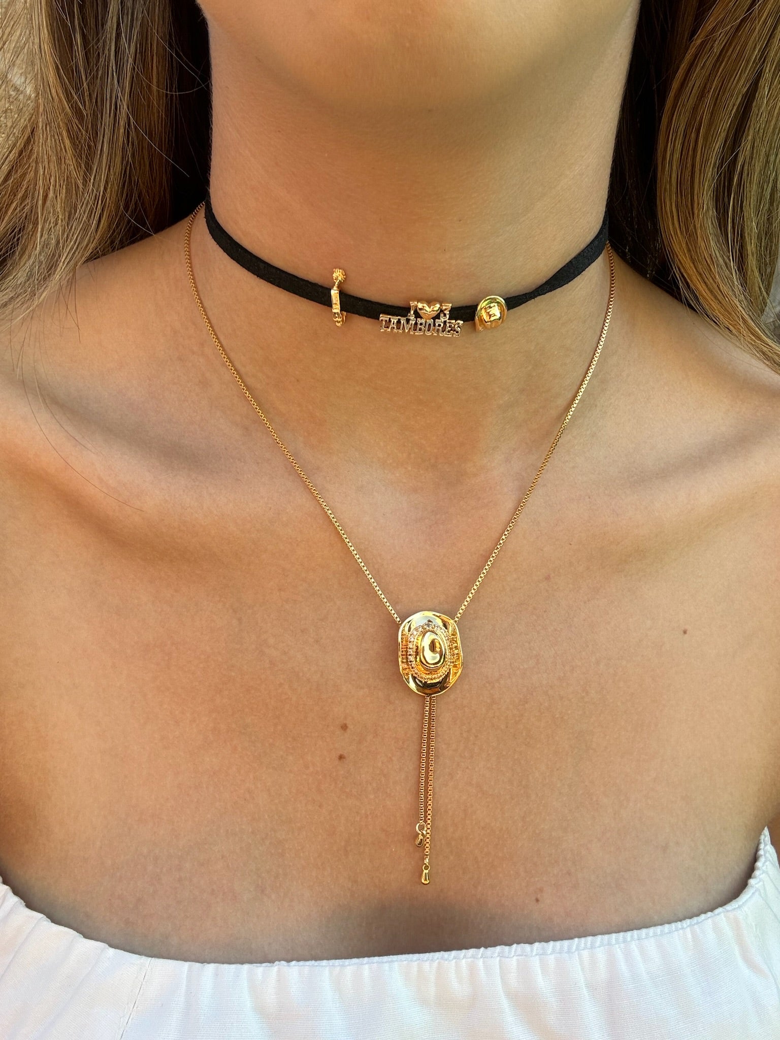Collar Sombrero Corbatín Ajustable