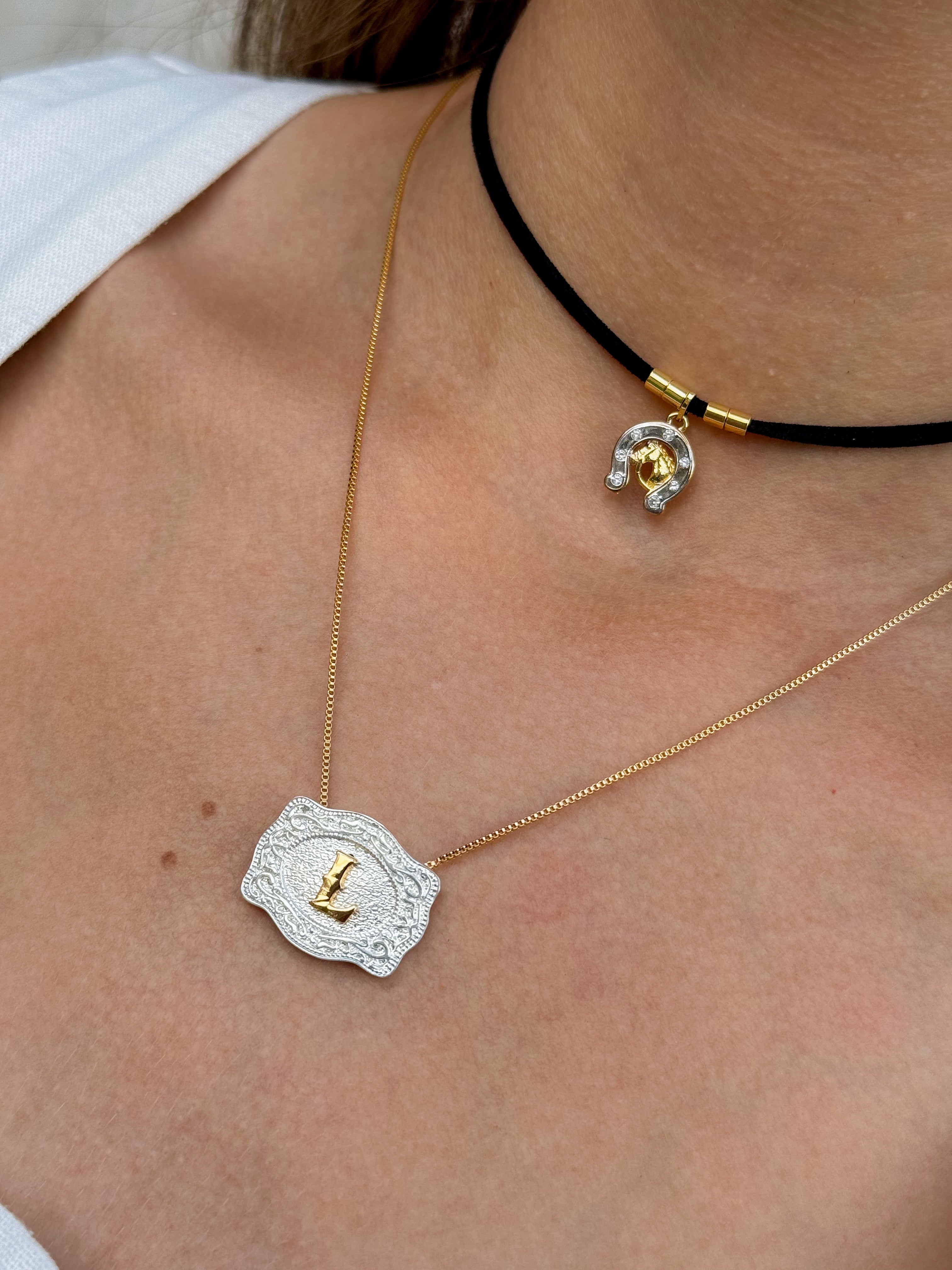 Collar Hebilla con Inicial