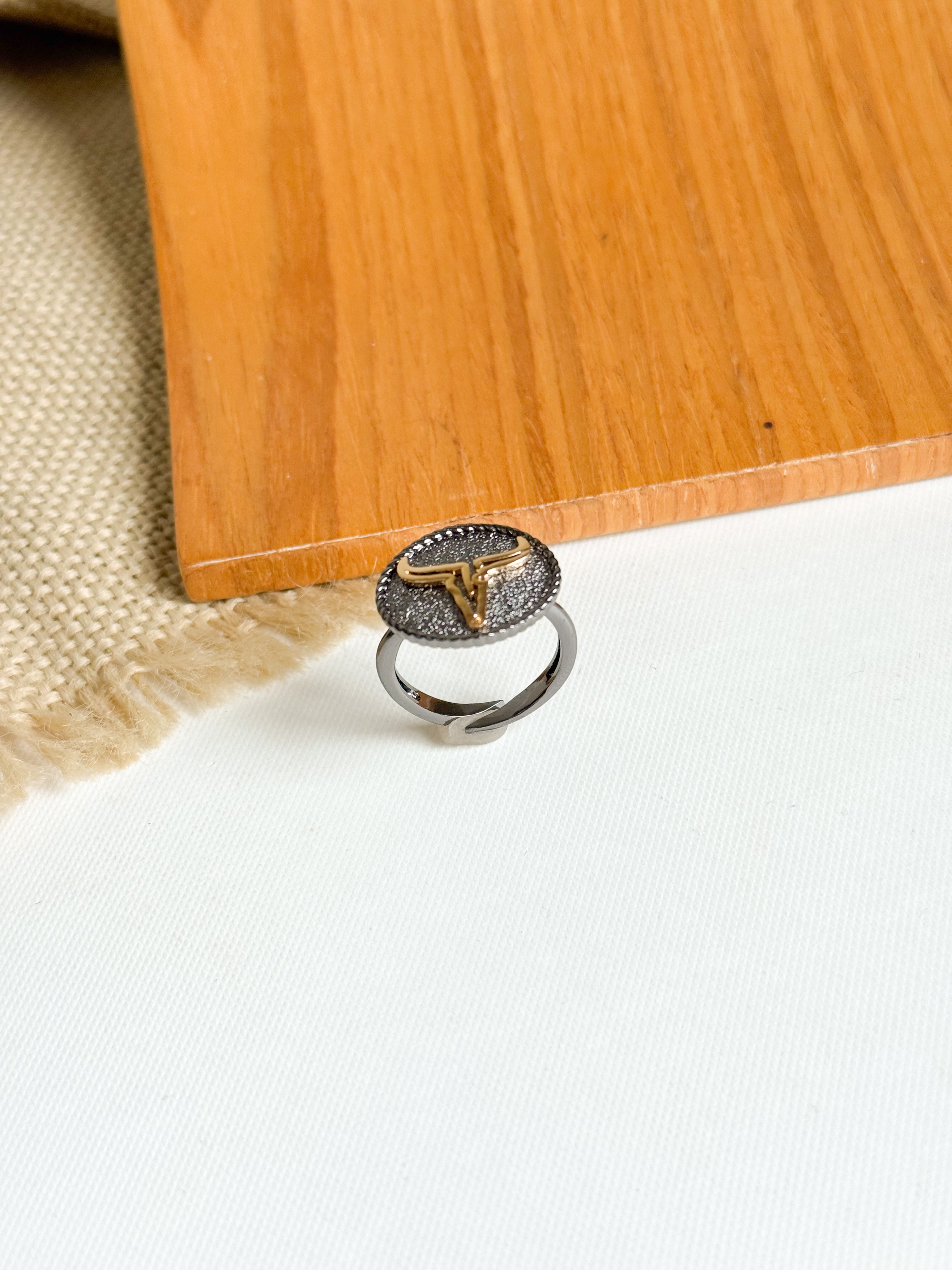 Anillo Longhorn