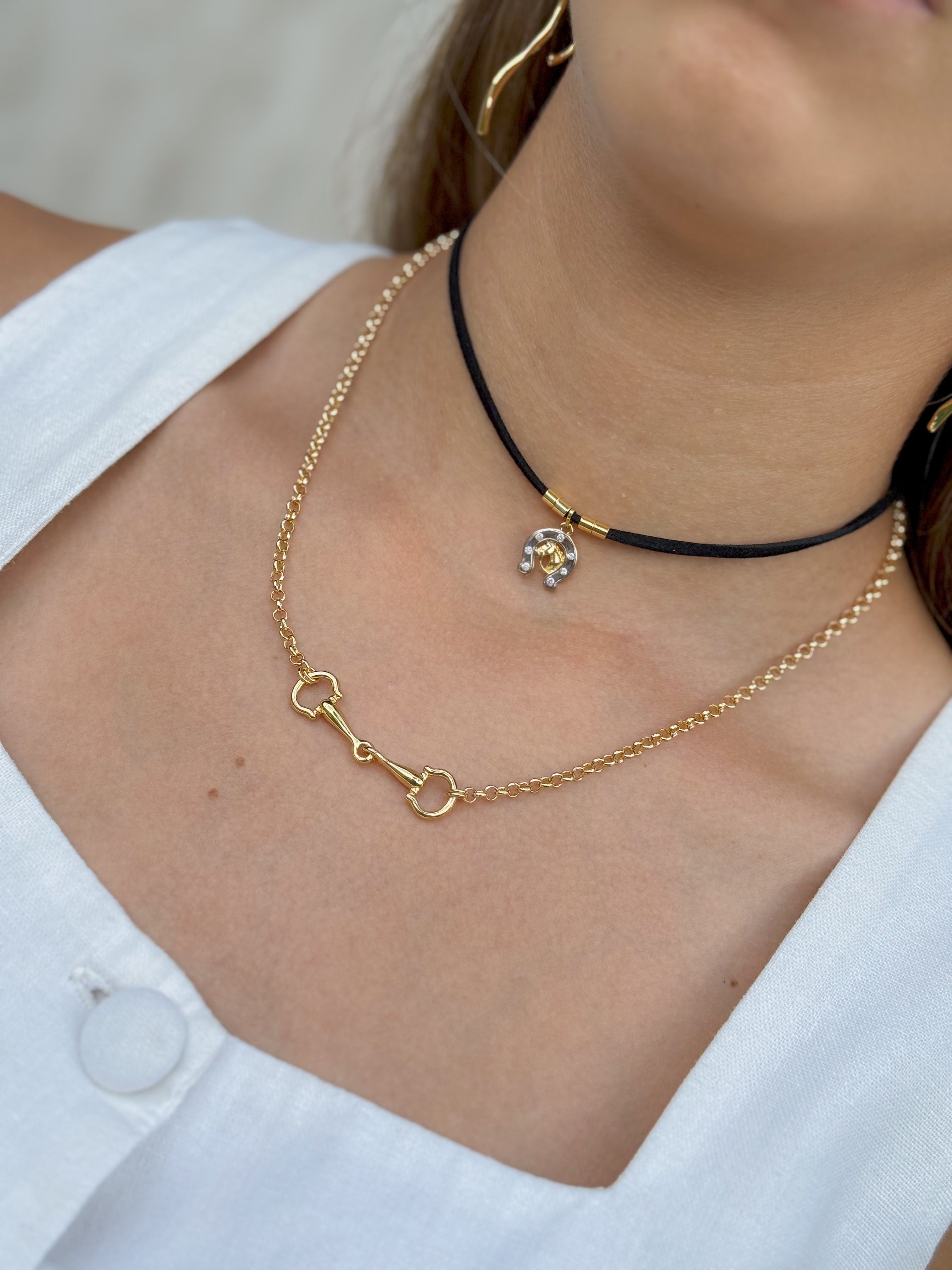 Choker Herradura en Cuero