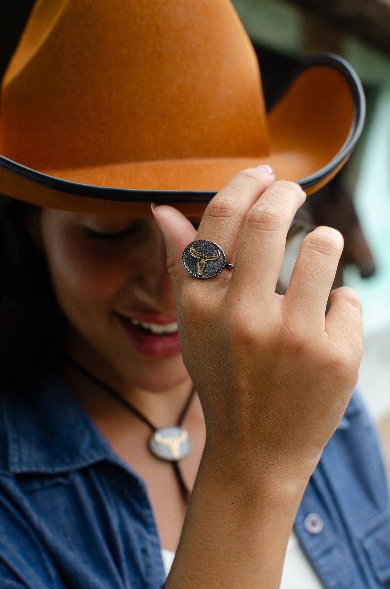 Anillo Longhorn