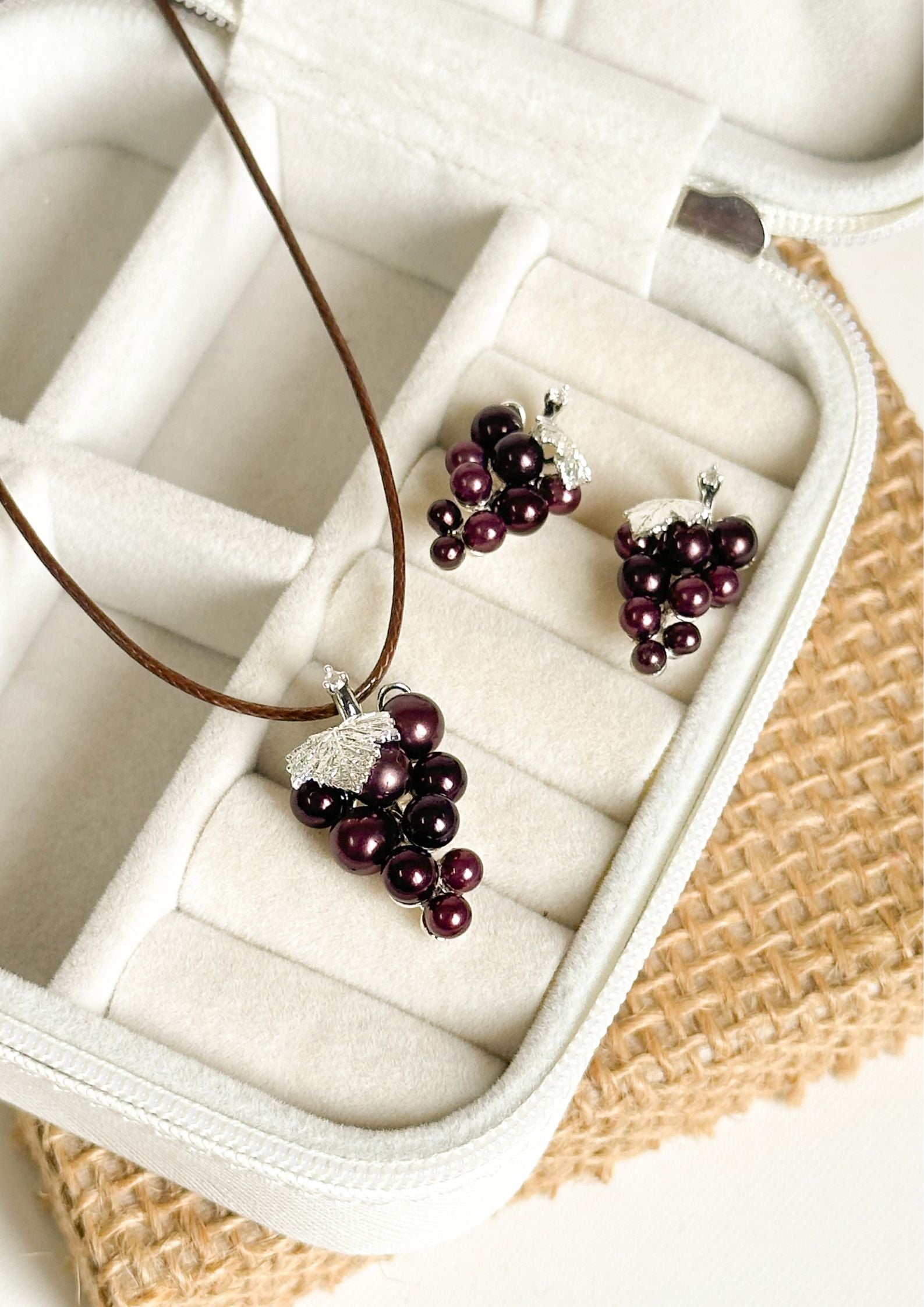Aretes Uva